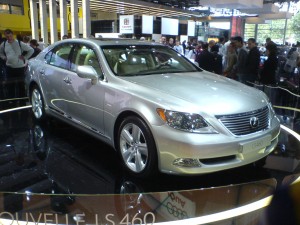 Lexus_LS460_Paris_2006