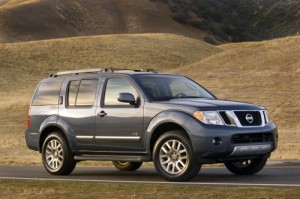 nissan pathfinder 2010 300x199 picture