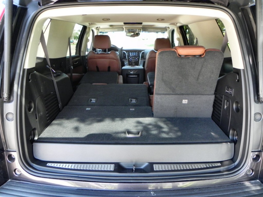 2015 Cadillac Escalade - interior 12 - AOA1200px