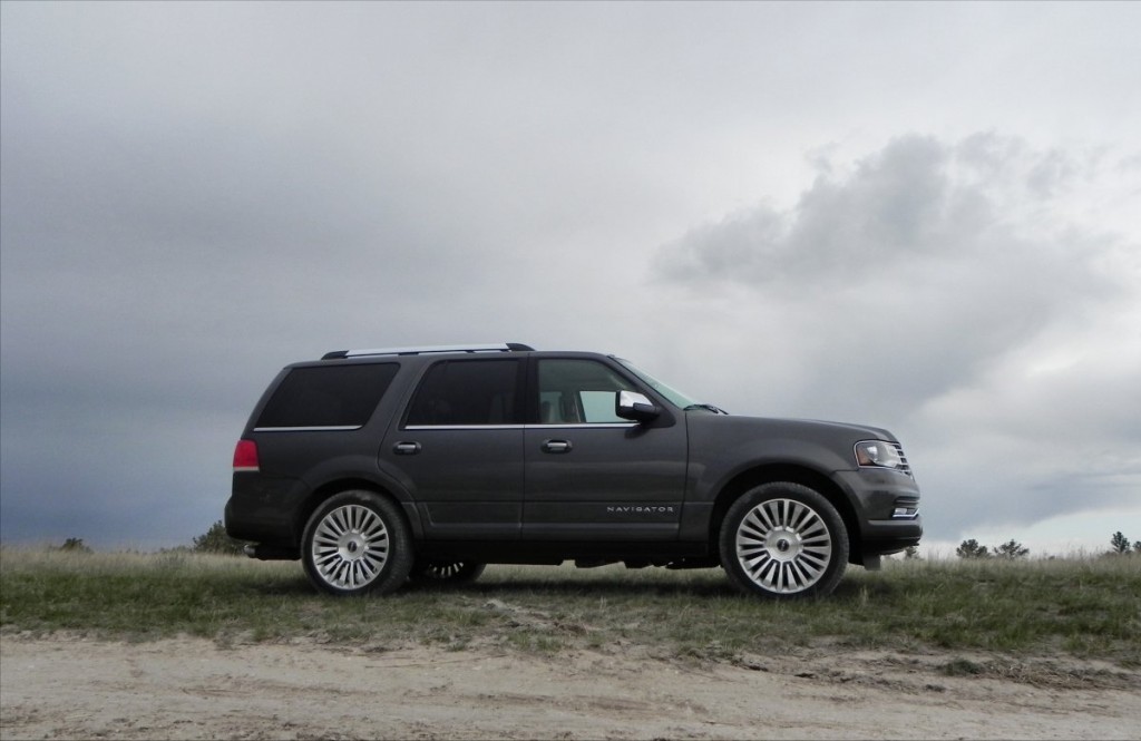 2015 Lincoln Navigator - trail 1 - AOA1200px