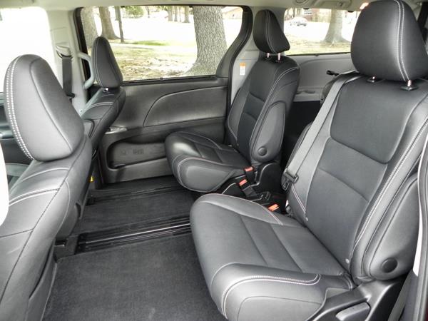 2015 Toyota Sienna - interior 3 - AOA1200px
