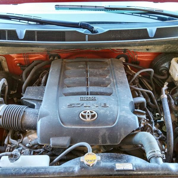 Toyota Tundra TRD Pro - engine - AOA1200px