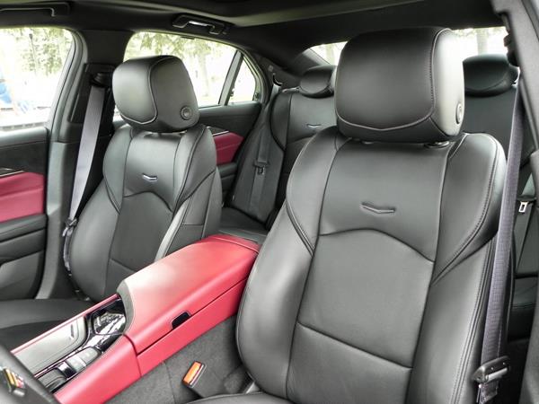 2016 Cadillac CTS - interior 1 - AOA1200px