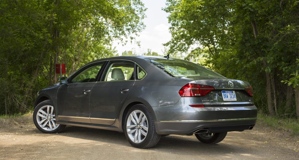 2016 Volkswagen Passat V6 SEL Premium 5