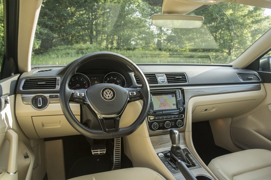 2016 Volkswagen Passat V6 SEL Premium 7