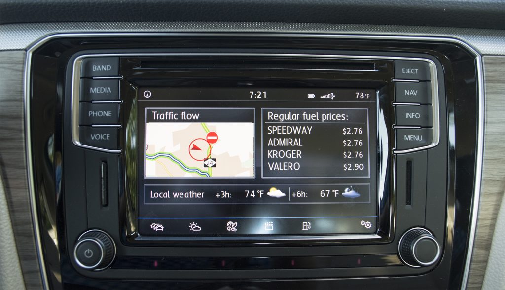 2016 Volkswagen Passat V6 SEL Premium 8