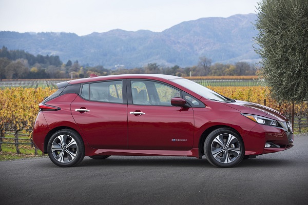 The all-new 2018 Nissan LEAF sets a new standard in the growing market for mainstream electric vehicles by offering customers greater range, advanced technologies and a dynamic new design.